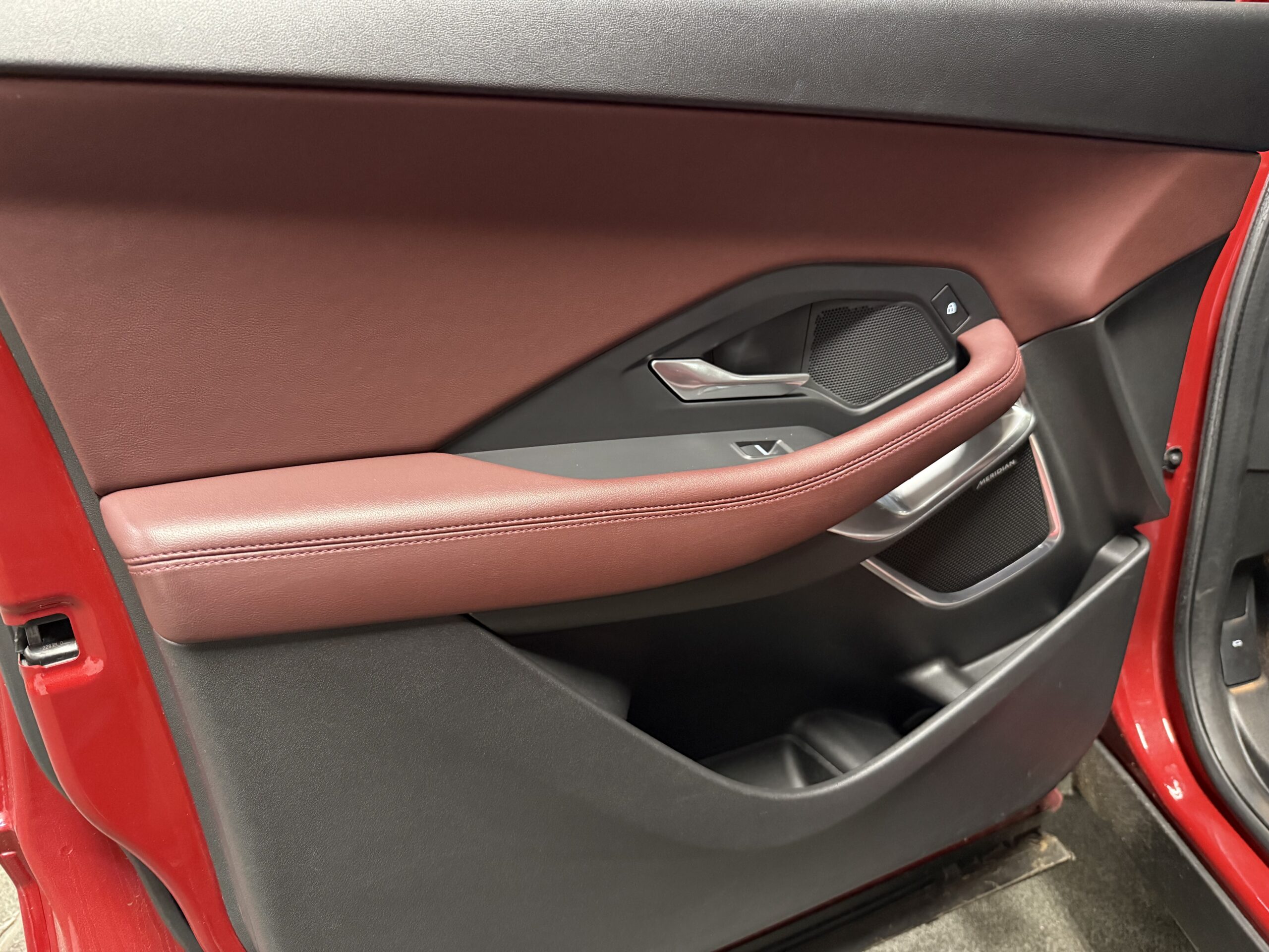 2023 Jaguar E-Pace P300e