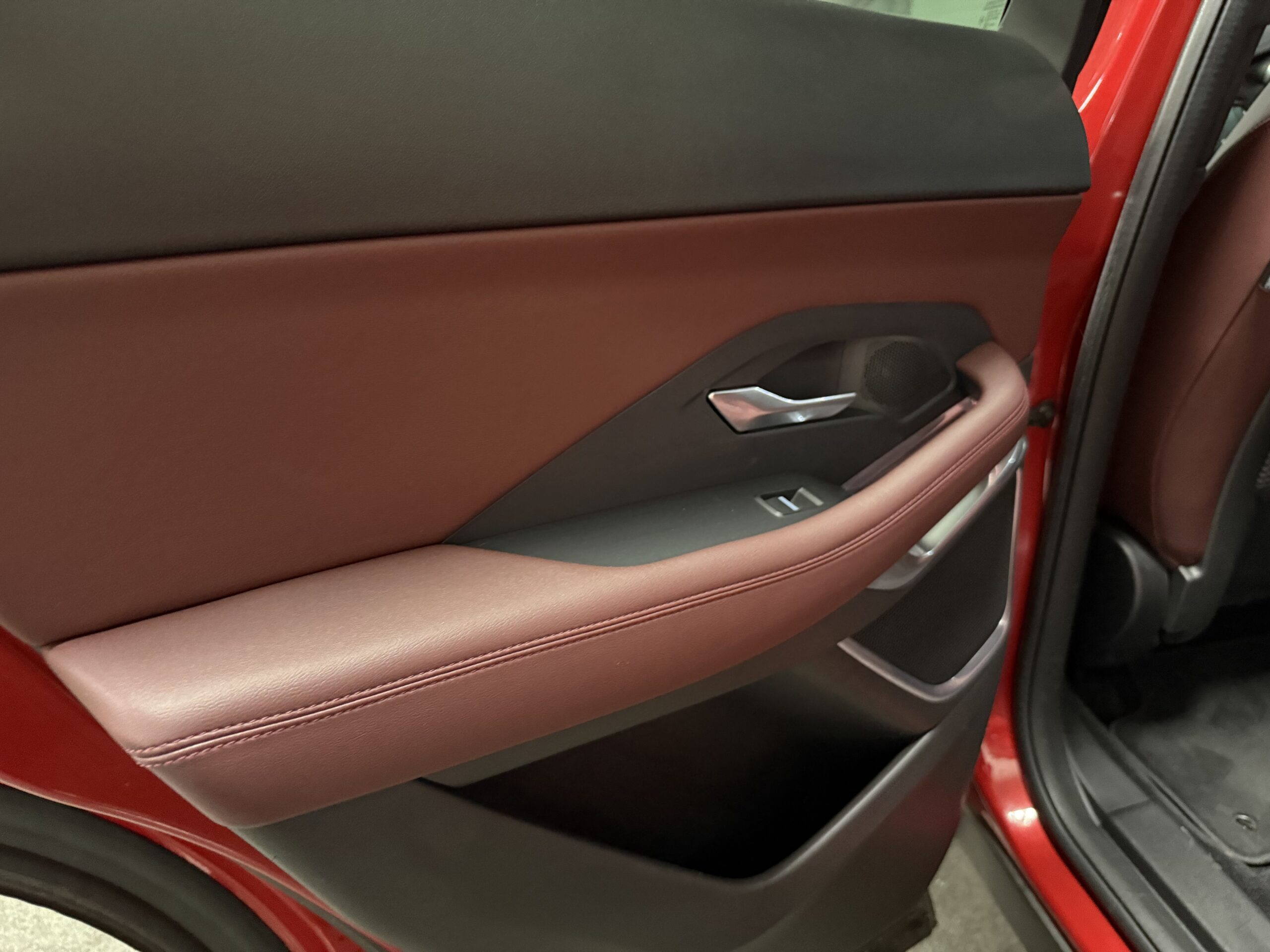 2023 Jaguar E-Pace P300e