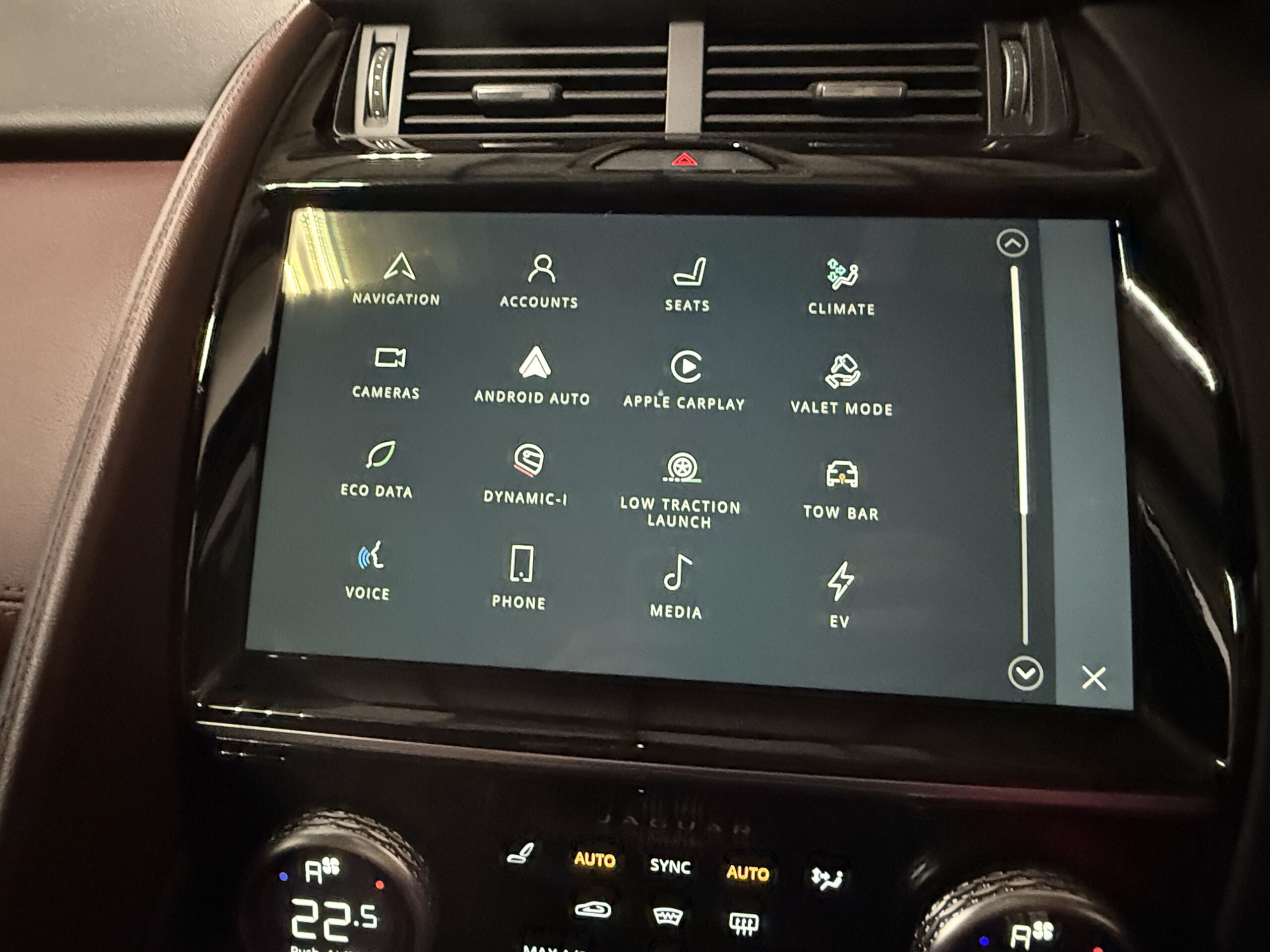 2023 Jaguar E-Pace P300e
