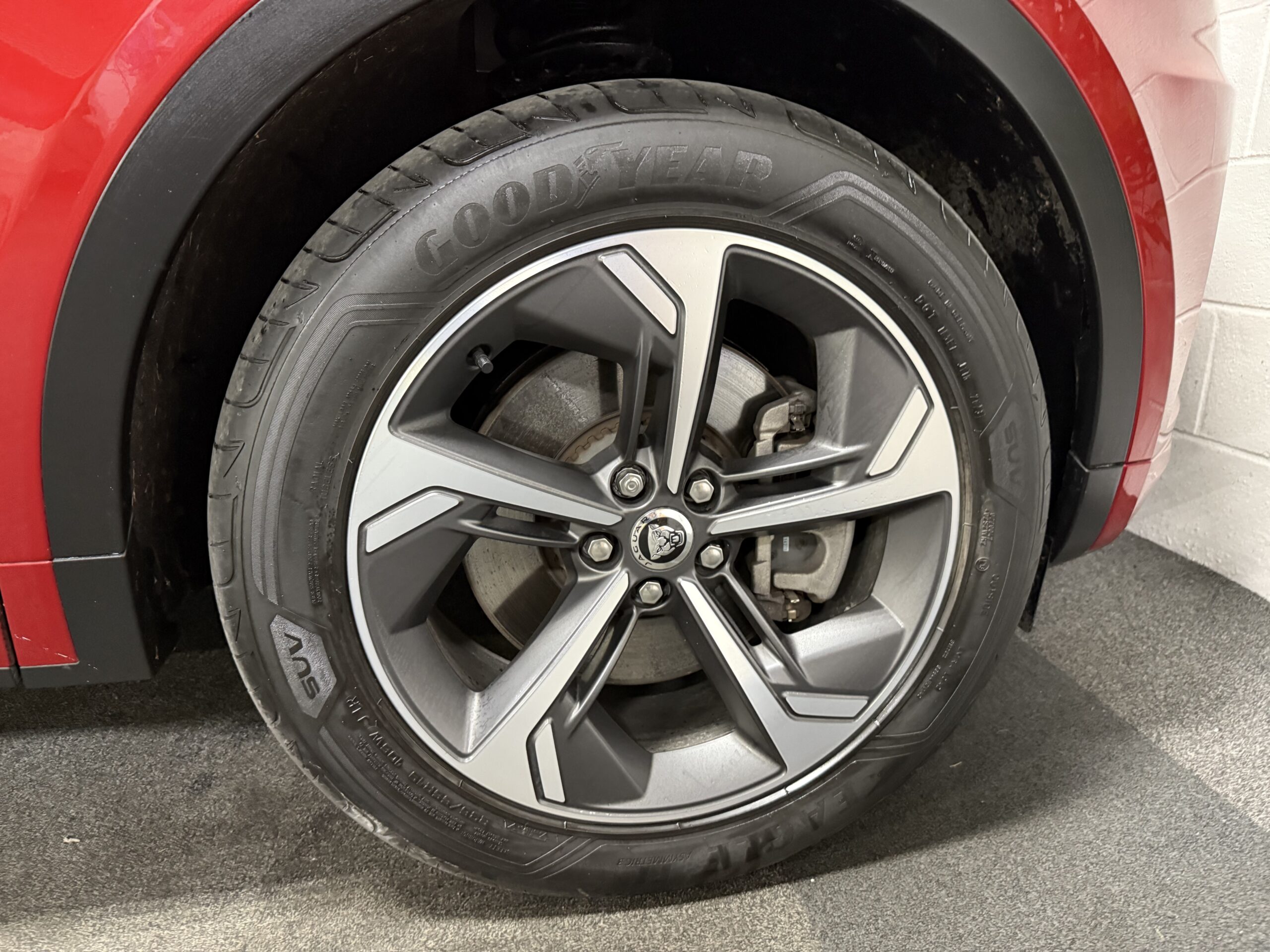 2023 Jaguar E-Pace P300e