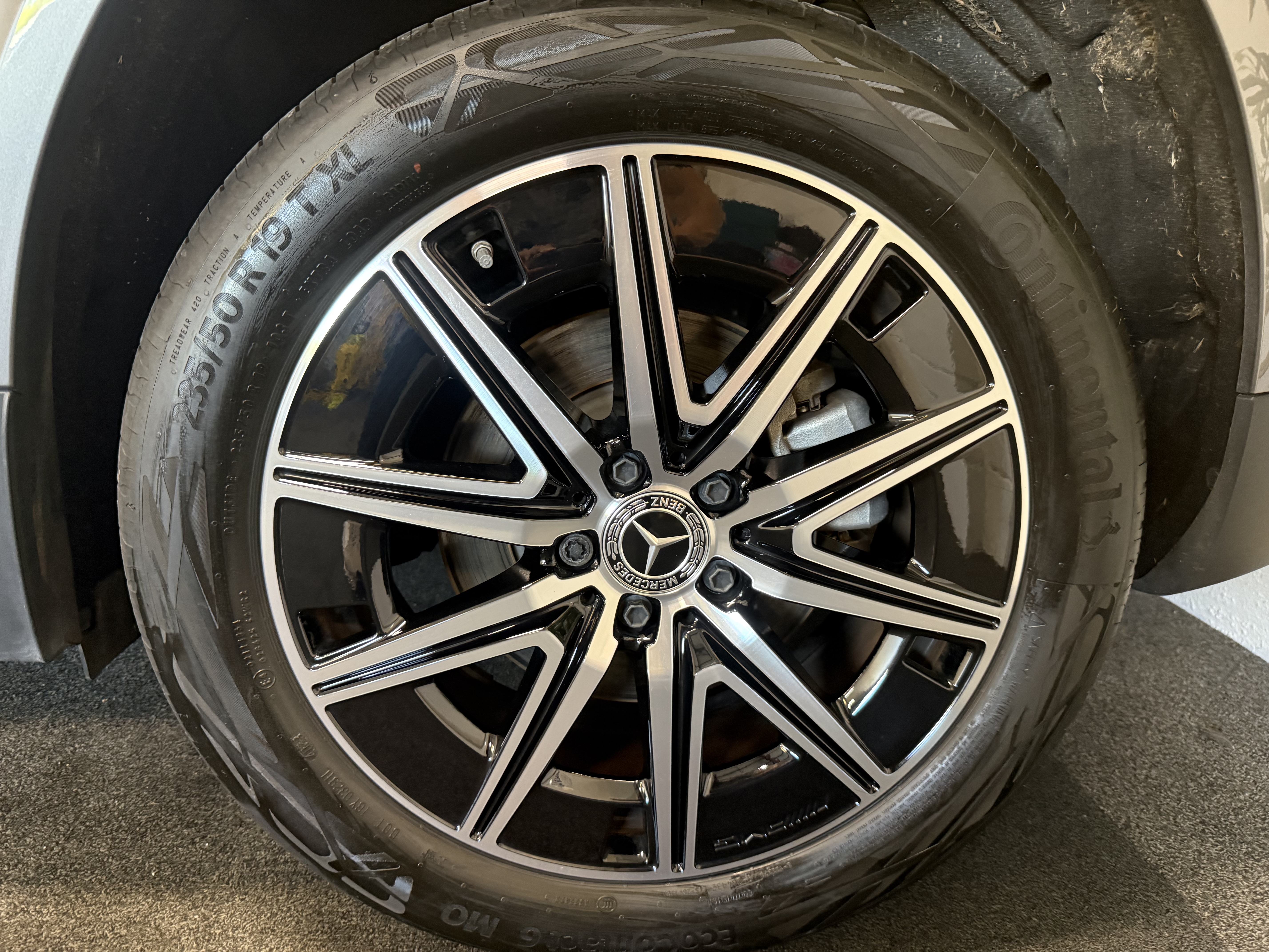 2024 MERCEDES-BENZ EQA