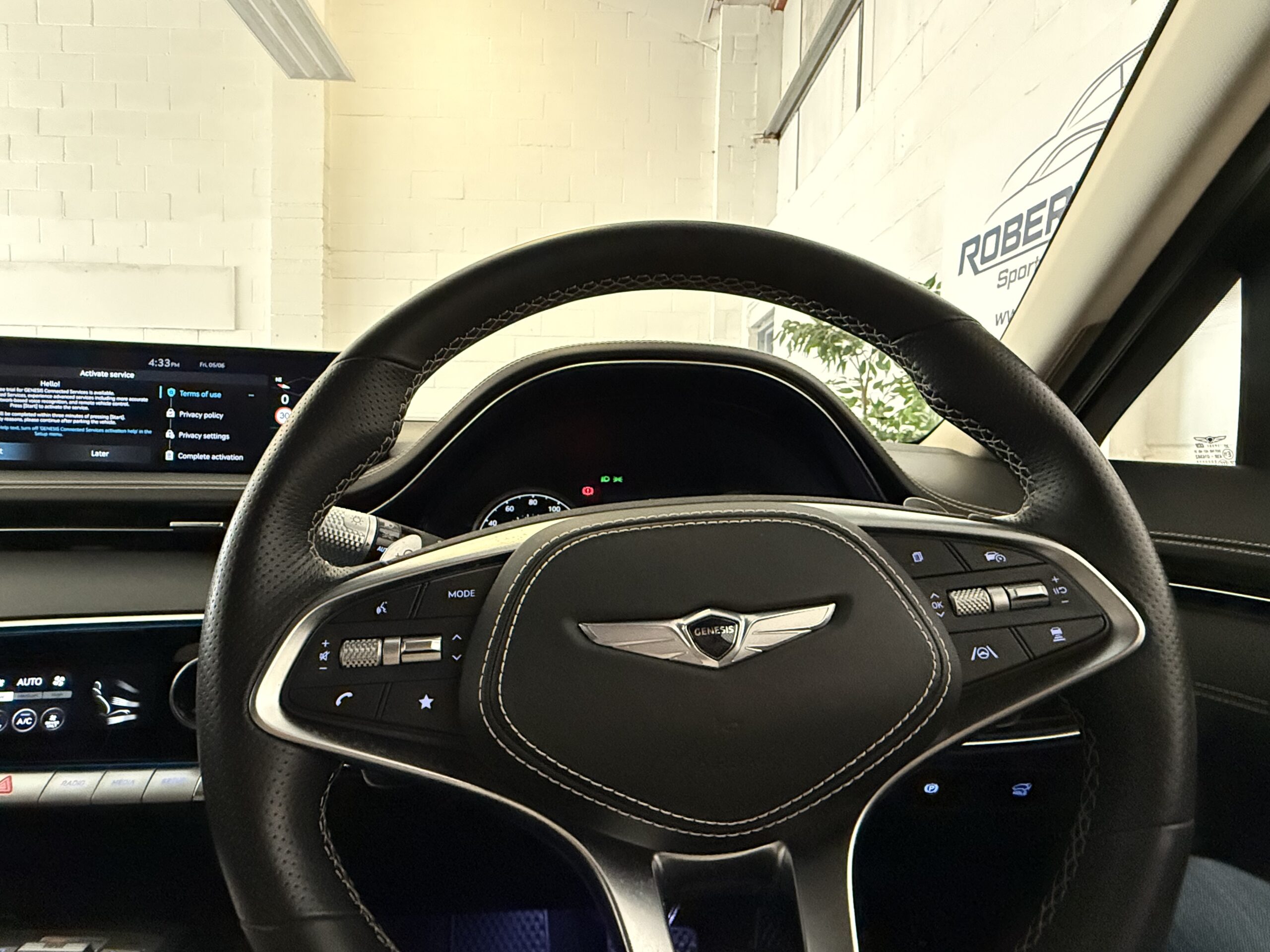 2023 Genesis GV70