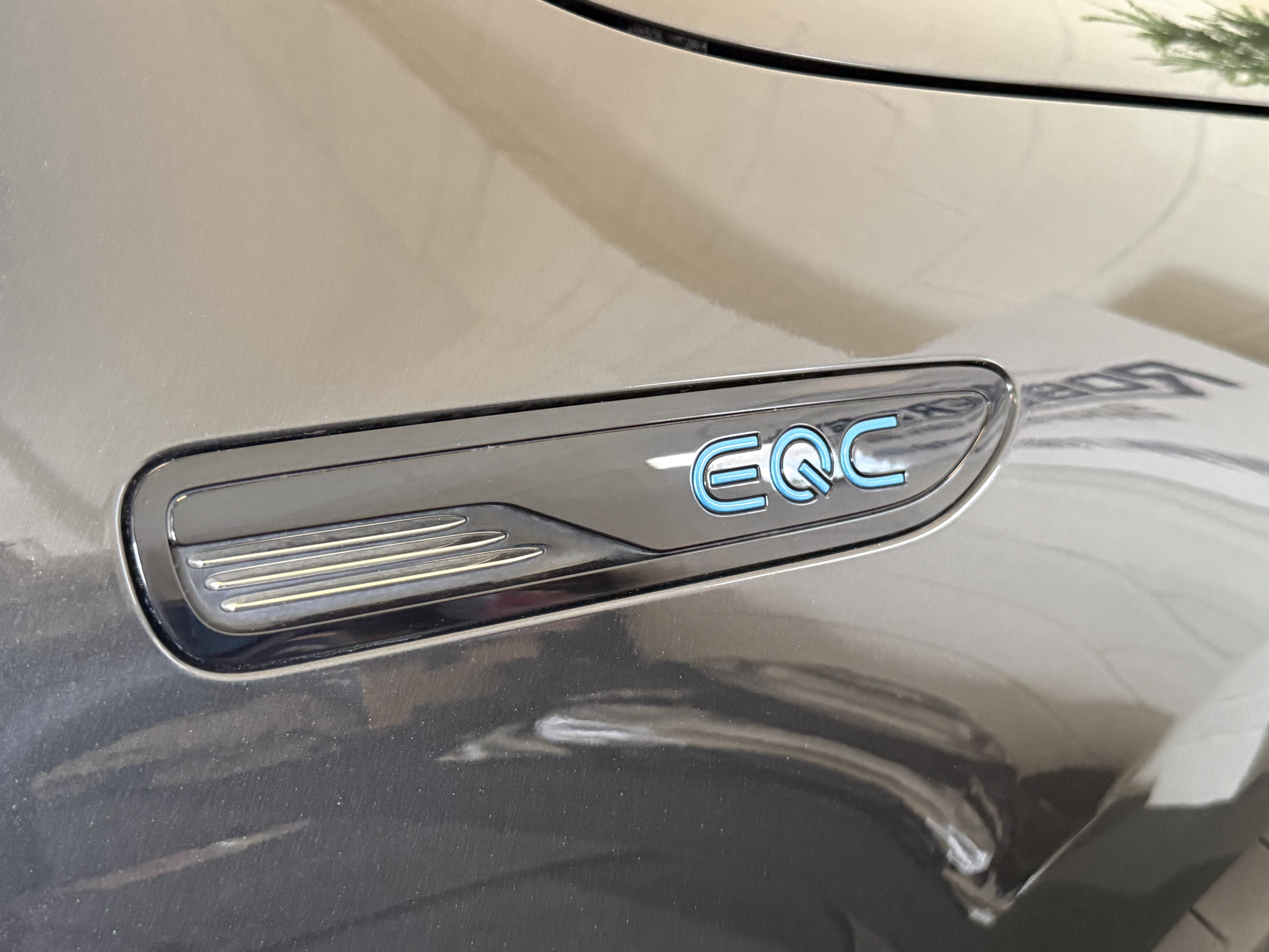 2022 MERCEDES-BENZ EQC