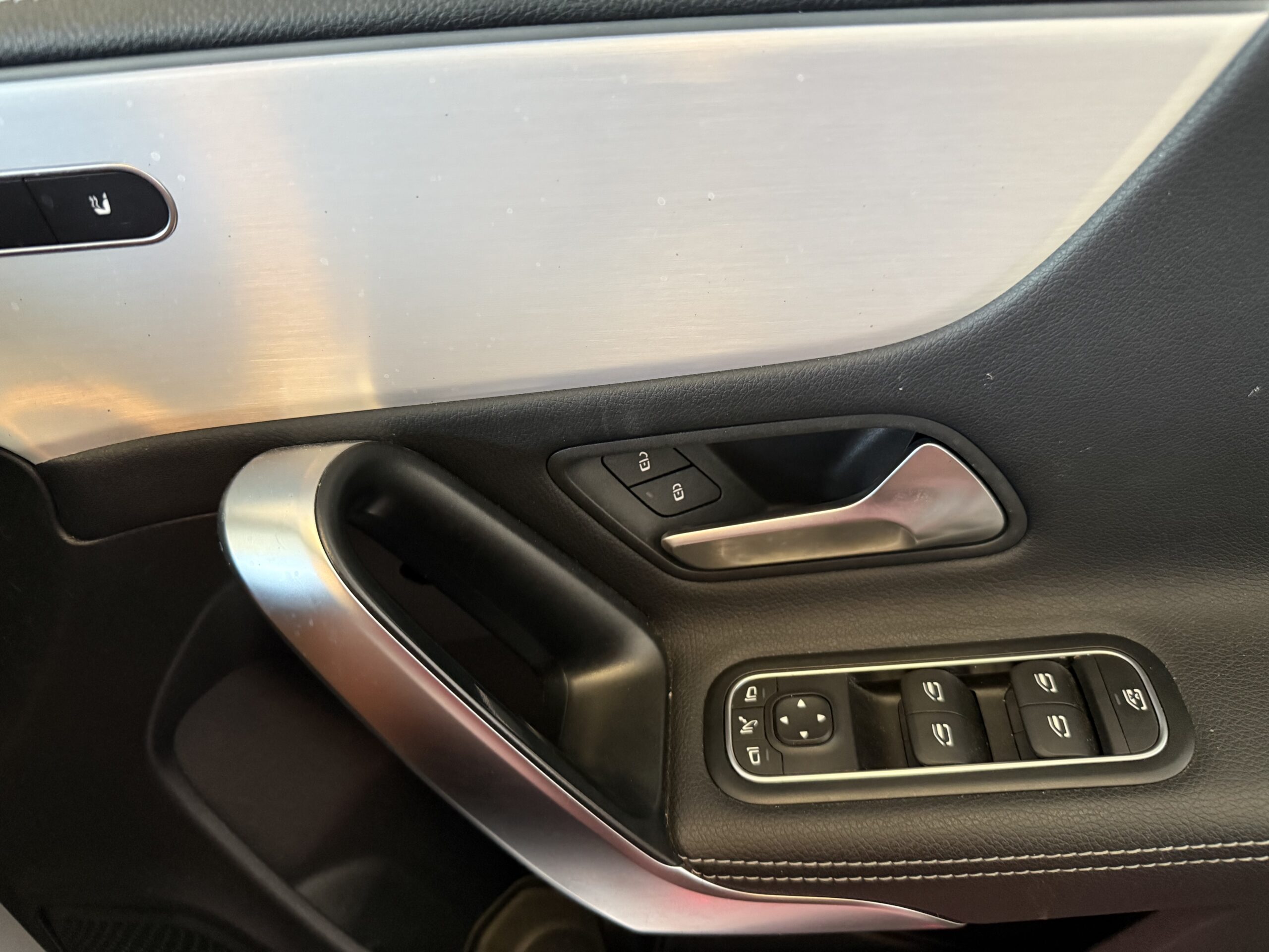 2022 Mercedes CLA 200