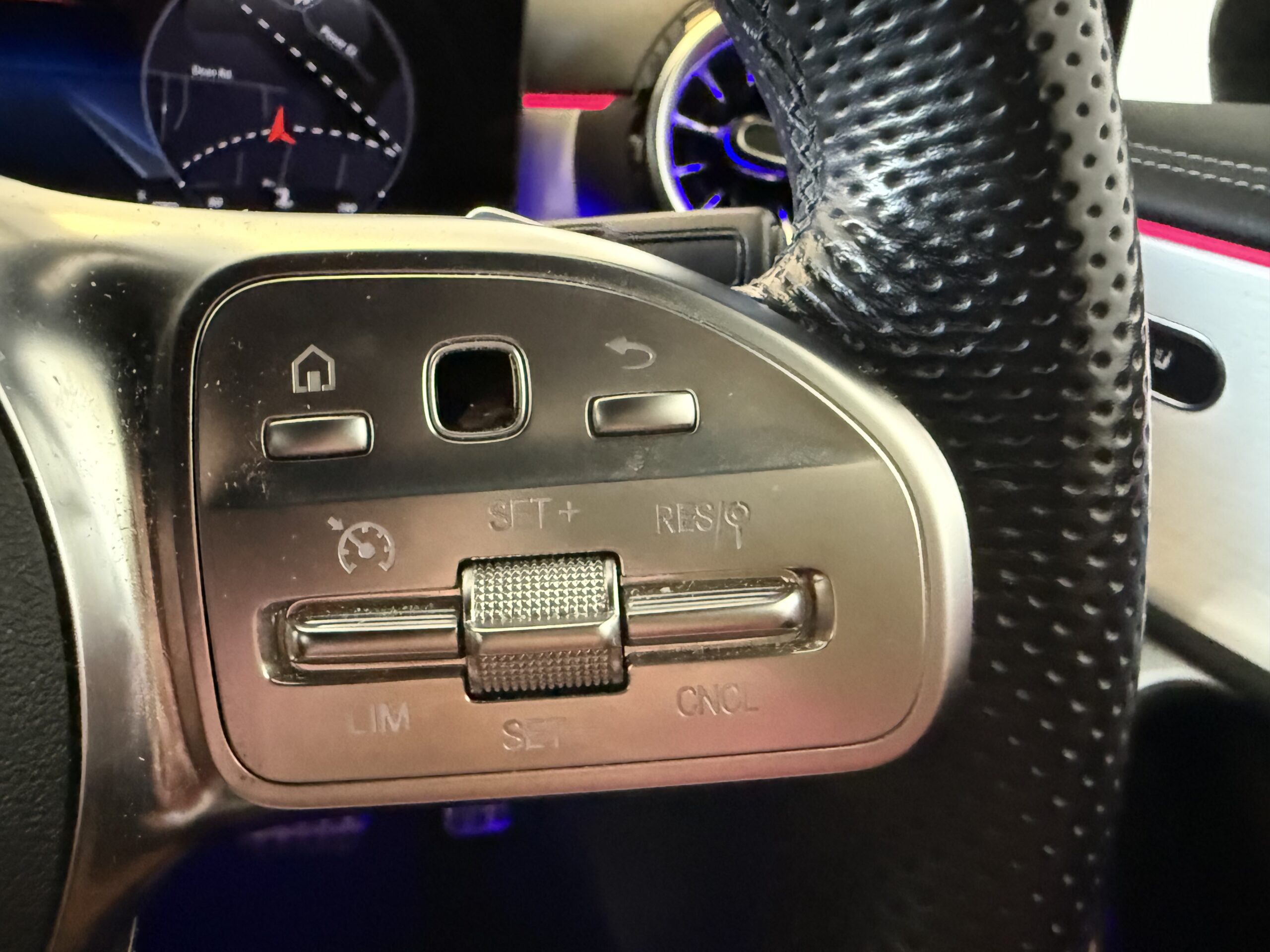 2022 Mercedes CLA 200